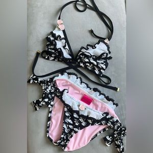 Betsey Johnson Swan Ruffle Triangle Top Bikini!
